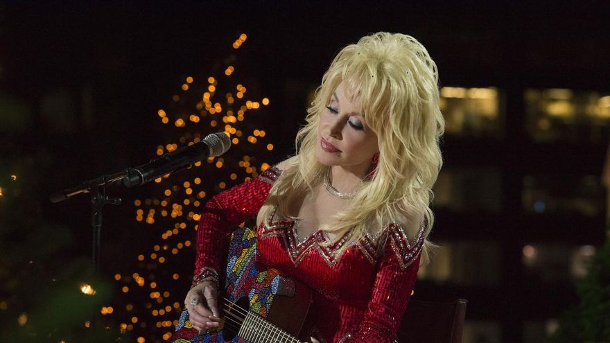 Por qué Dolly Parton es la verdadera reina de la Navidad (y no Mariah Carey)