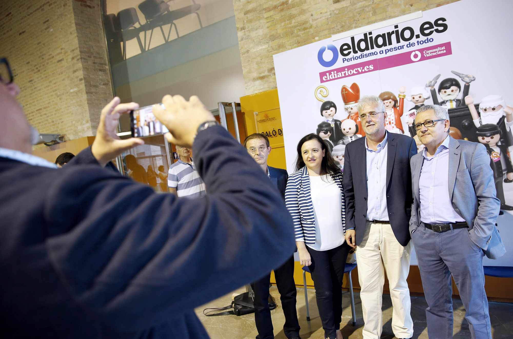 Algunos de los asistentes al tercer aniversario de eldiariocv.es