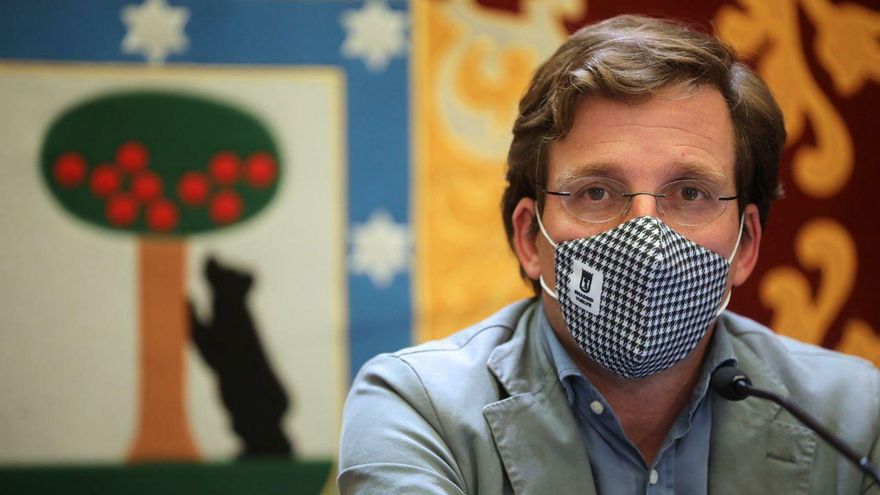 El alcalde, José Luis Martínez-Almeida, tras la Junta de Gobierno extraordinaria.
