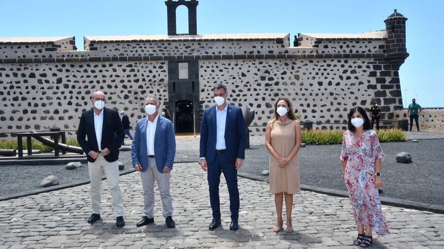 Pestana, Torres, Sánchez, Corujo y Darias a las puertas del castillo lanzaroteño