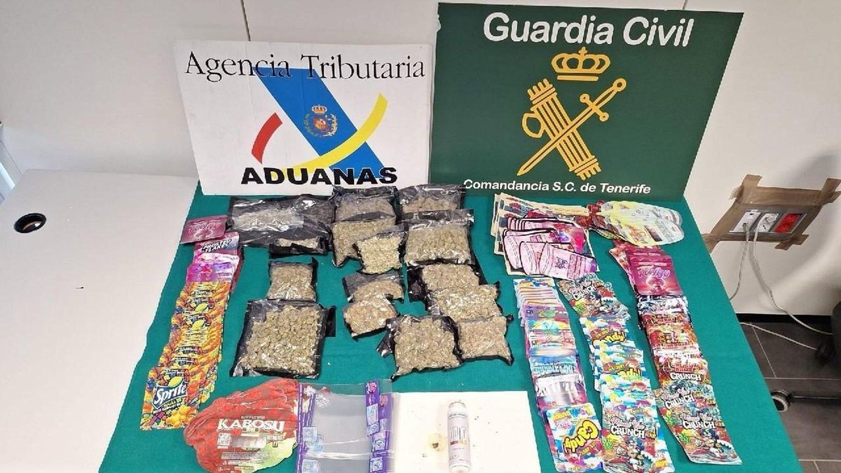 Detenido un hombre al llegar al aeropuerto Tenerife Sur con marihuana oculta en su equipaje