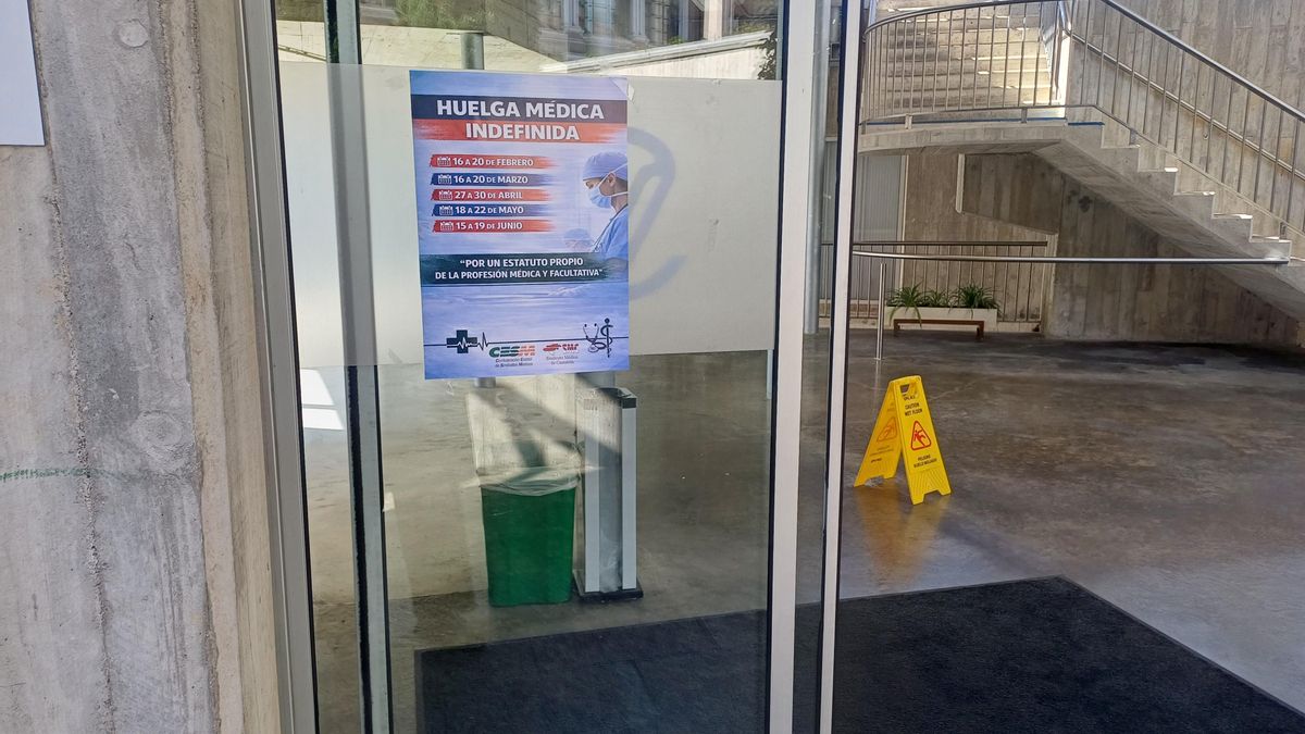 El Gobierno de Cantabria calcula que una cuarta parte de los médicos se han sumado al último día de huelga