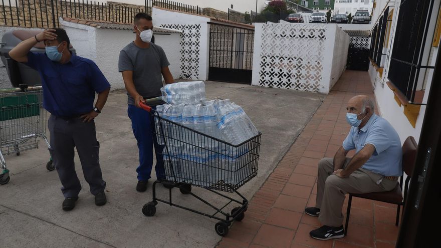 Los alcaldes de Sierra Bermeja, impotentes ante el fuego: "El daño emocional es incalculable"