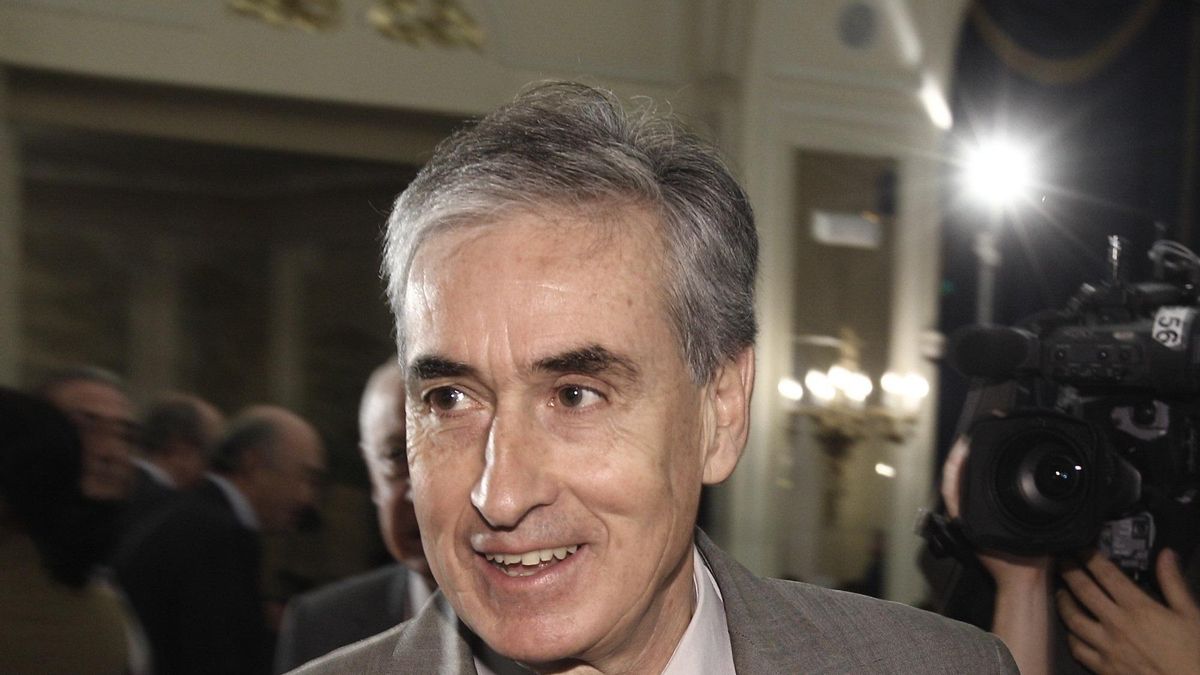 El PSOE insiste en que no elude el debate territorial y cree que su "tercera vía" será la solución para Cataluña