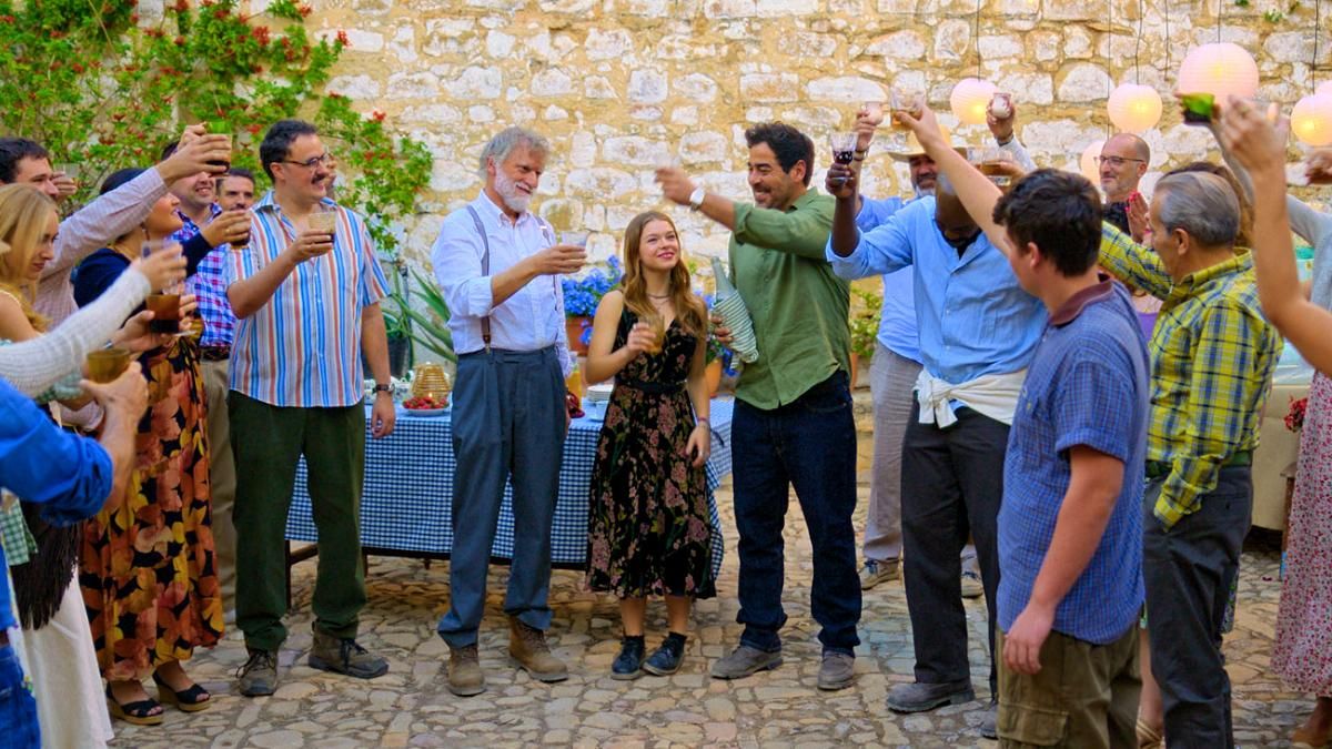 'Olivia', la nueva serie de Disney+ que reúne a Pablo Chiapella y Fernando Tejero entre reencuentros familiares