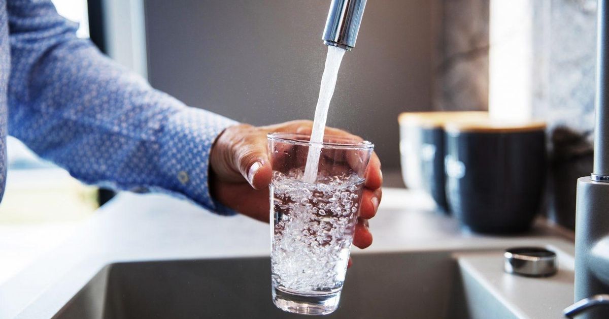 El consumo doméstico de agua en Andalucía se sitúa en 128 litros por persona y día frente a los 121 de media