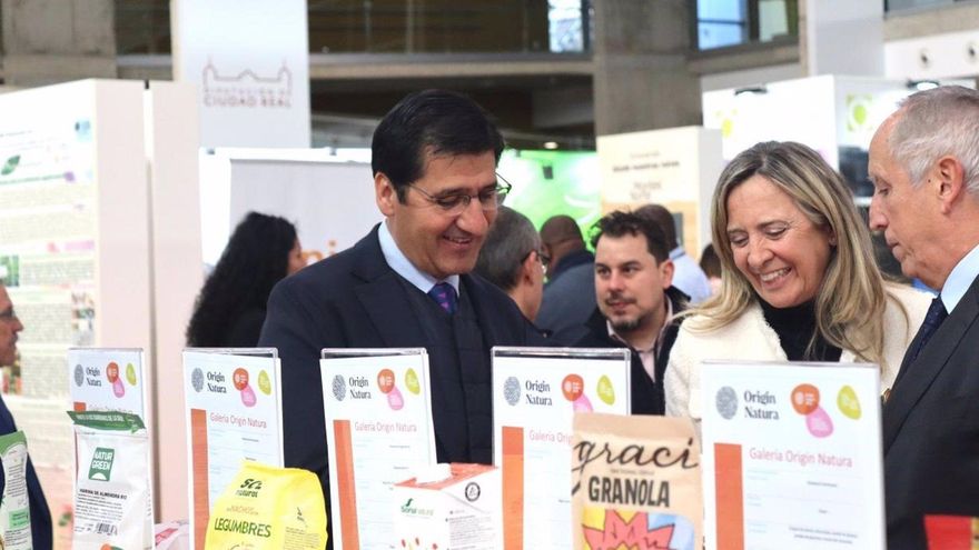 Page reclamará al nuevo comisario de Agricultura de la UE cláusulas espejo  y una PAC rentable