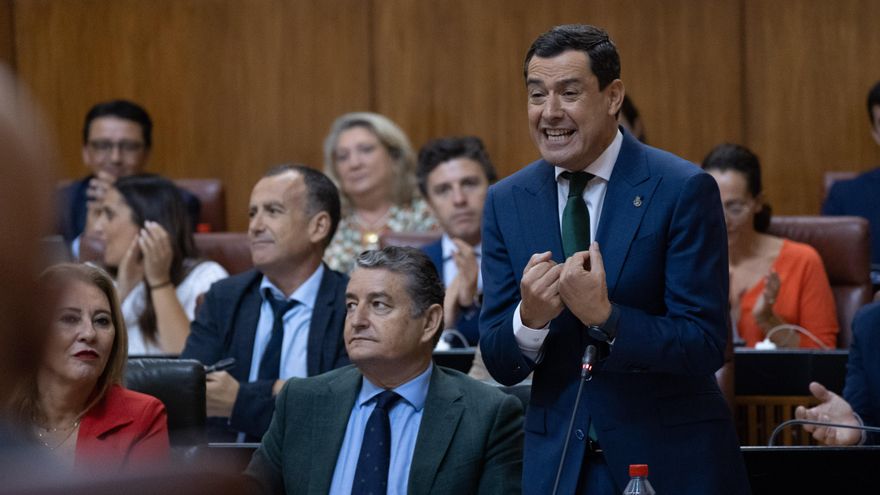 Moreno tumba el plan del PSOE para reforzar el Estatuto andaluz con la excusa de que distrae sobre la amnistía al procés