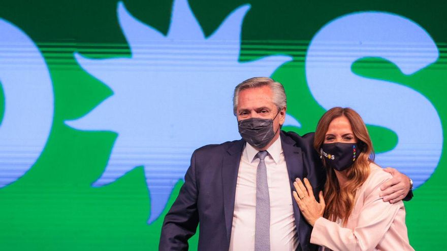 Alberto Fernández, desde Mar del Plata, pidió el voto junto a Axel Kicillof y Máximo Kirchner