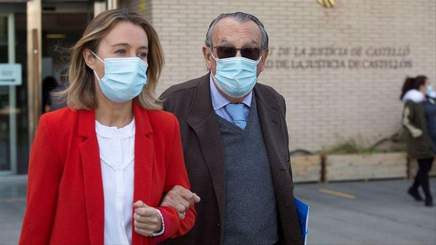 El expresidente de la Diputación de Castellón Carlos Fabra tras declarar ante el juez Jacobo Pin.