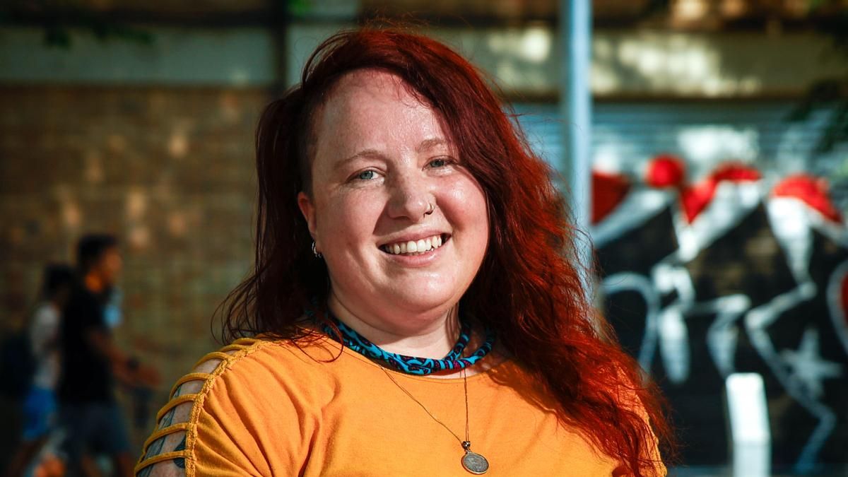 Sophie Lewis, escritora germanobritánica autora de 'Feminismos enemigos'