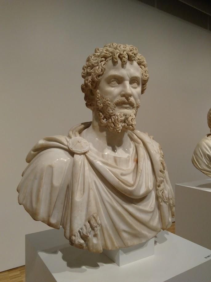Busto romano de mármol de Septimio Severo, Museo de Arte Eskenazi