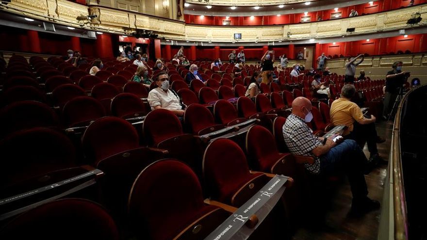 Madrid impone una butaca libre entre grupos de personas en cines o teatros
