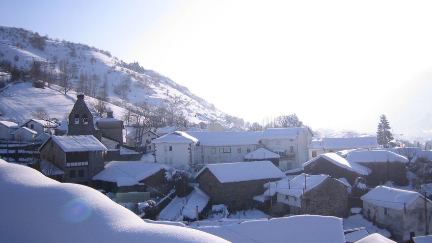 Una gran nevada en San Miguel de Laciana en 2006.