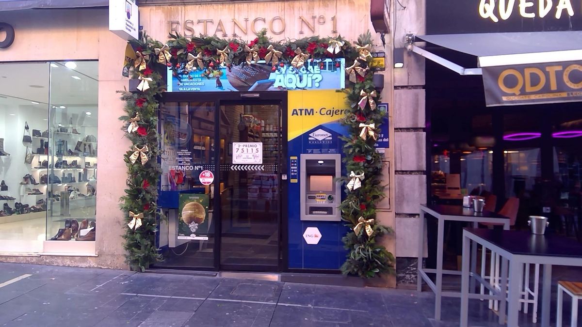 Imagen del estanco número 1 de León, en la Calle Ancha de la capital.