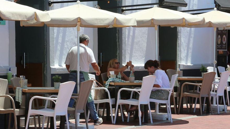 Canarias crea 17.000 empleos en el primer trimestre del año y logra su mejor tasa de paro tras la pandemia