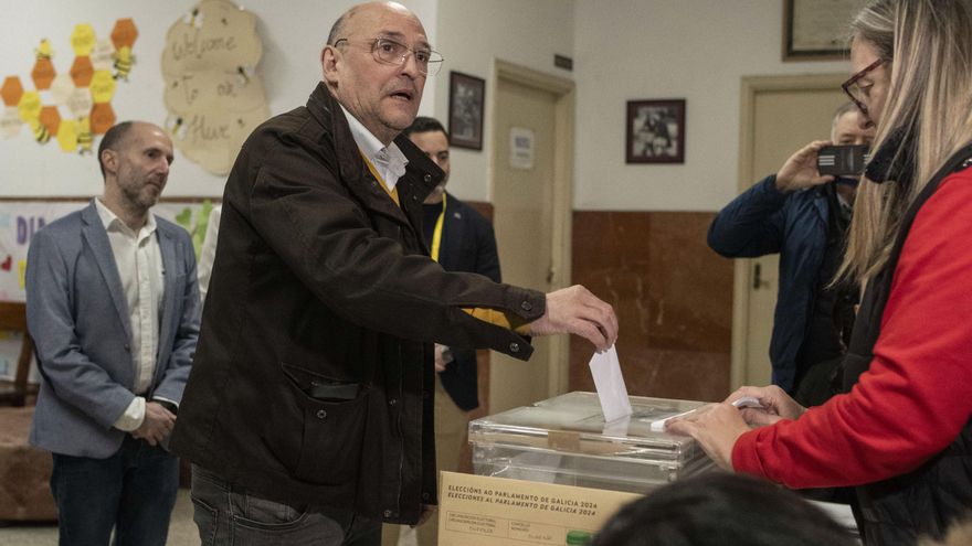 Jácome y Ojea votan con el deseo de que Democracia Ourensana sea "llave" en Galicia