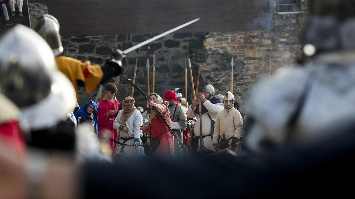 Ponferrada retorna al siglo XV con la batalla de los irmandiños ante su castillo