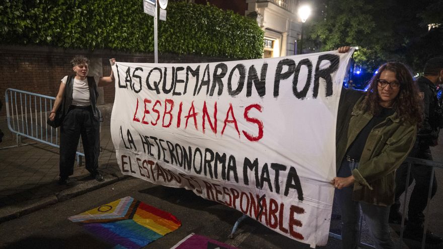 “Fue lesbicidio”: protesta ante Embajada Argentina por el asesinato de las tres mujeres lesbianas en Buenos Aires