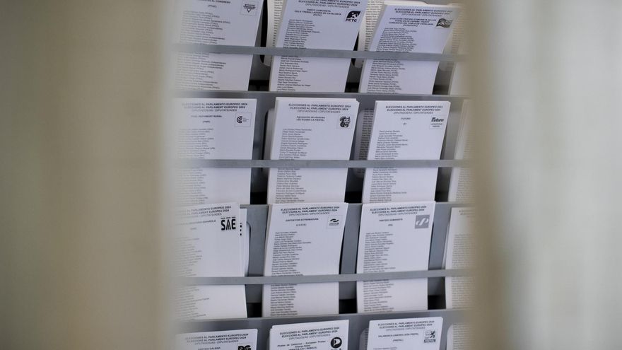 El despacho de Baltasar Garzón busca la vía para que el veto al voto por la ley de nietos regrese al Constitucional