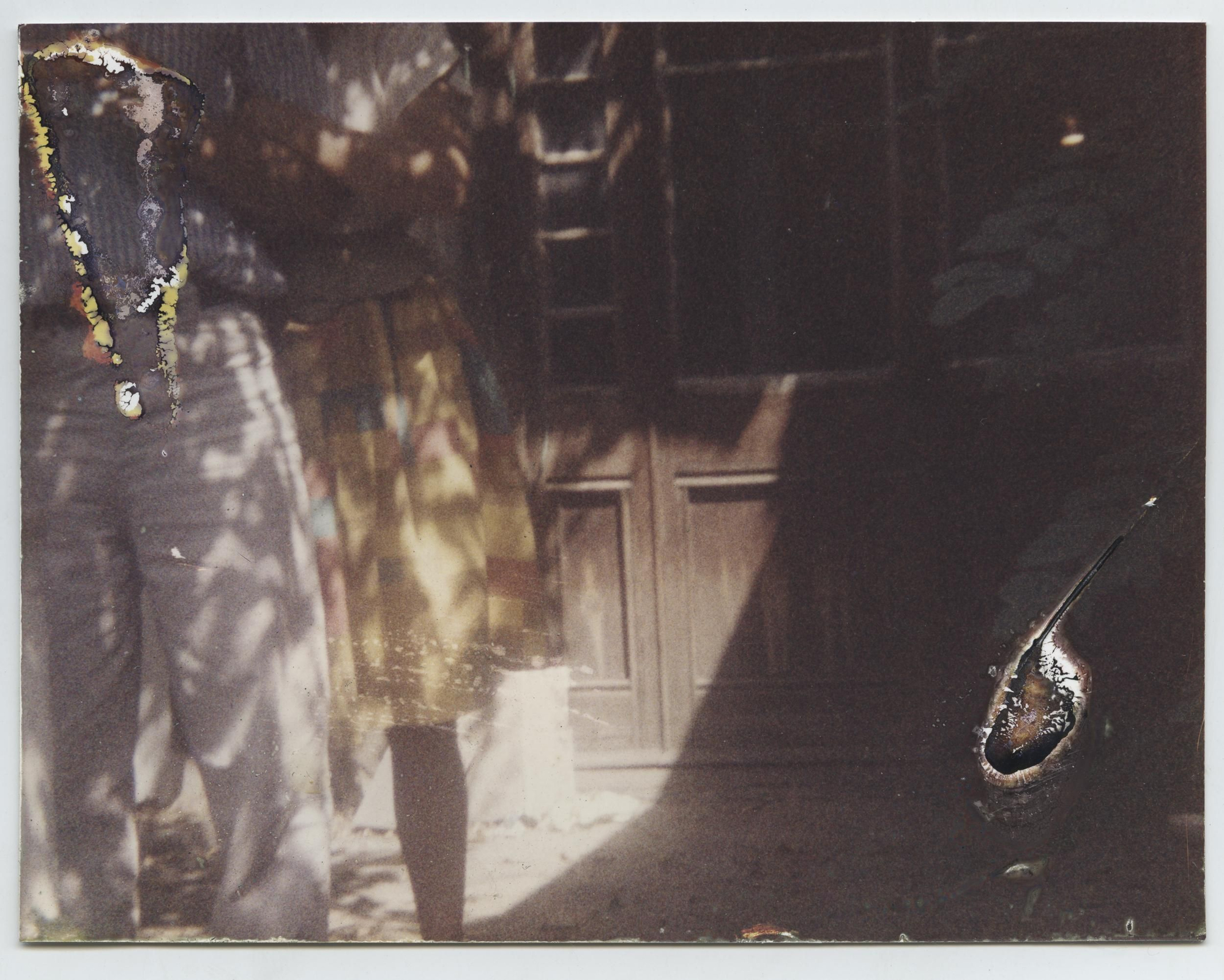 Puig-Serra se sirve de fotografías antiguas para contar su historia