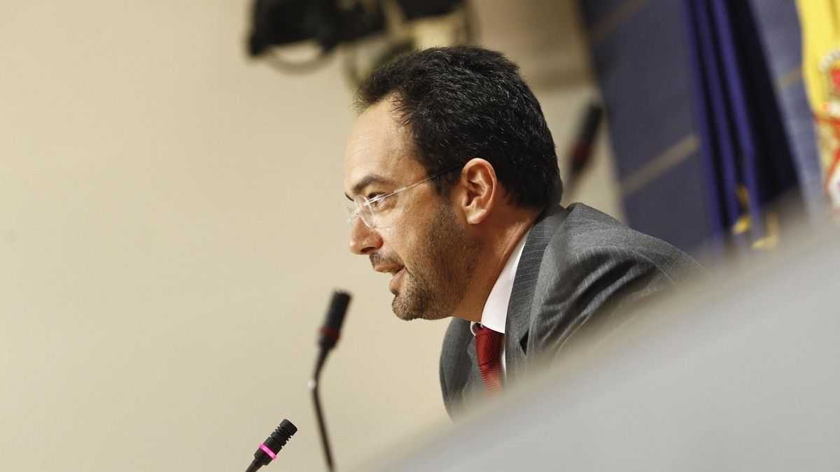 El PSOE descarta que el líder de los socialistas gallegos vaya al Senado, tras ser imputado