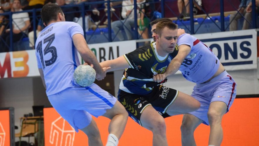 De Serbia a Puente Genil: la segunda aventura de Borivoje Djukić en el Ángel Ximénez