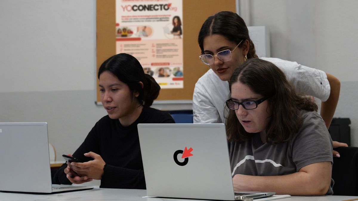 Uno de los cursos 'YoConecto' de Cibervoluntarios