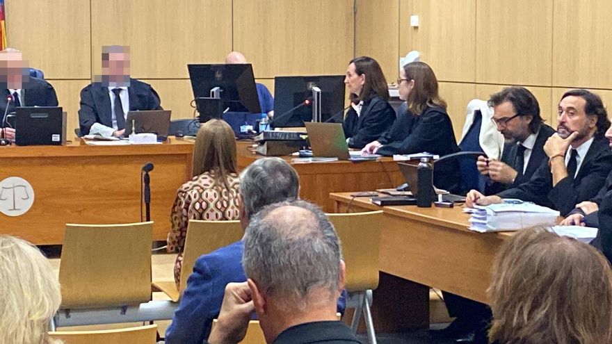 Piden 5 años de cárcel a una notaria acusada de falsificar un testamento de 12 millones de una anciana con daño cerebral