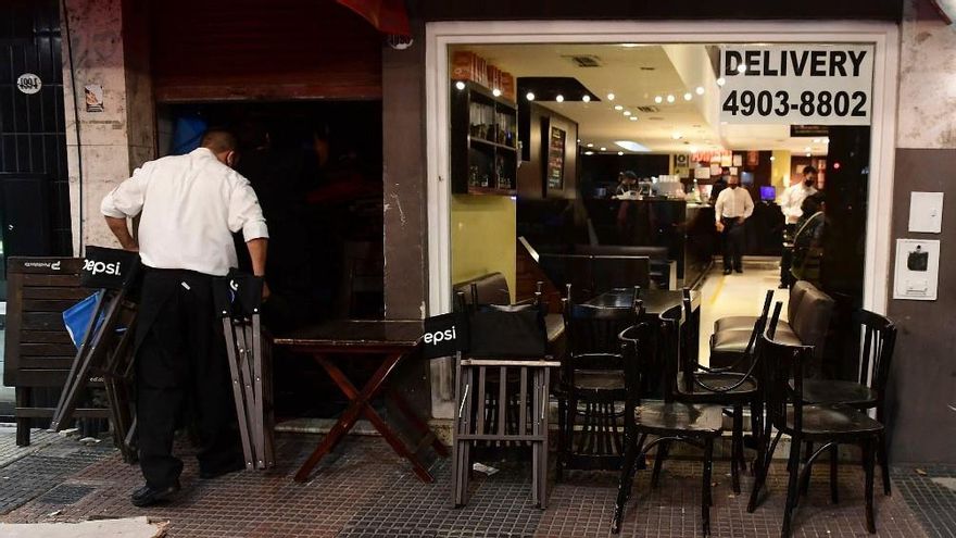 Ciudad flexibiliza las restricciones: bares y restaurantes podrán atender dentro de los locales con aforo