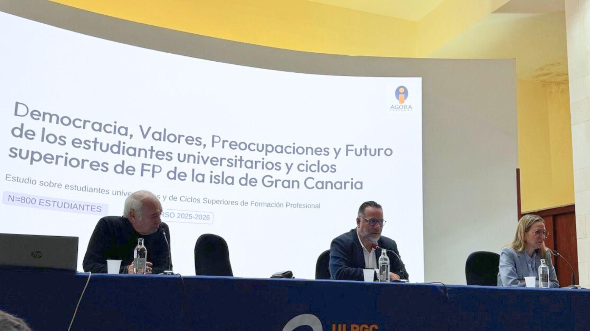 Presentación del estudio realizado por el Consejo Social de la Universidad de Las Palmas de Gran Canaria (ULPGC) y la Asociación Democracia Canarias XXI.