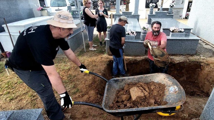 Buscan una fosa común con los cuerpos de cinco víctimas del franquismo  en Casas de Belvís