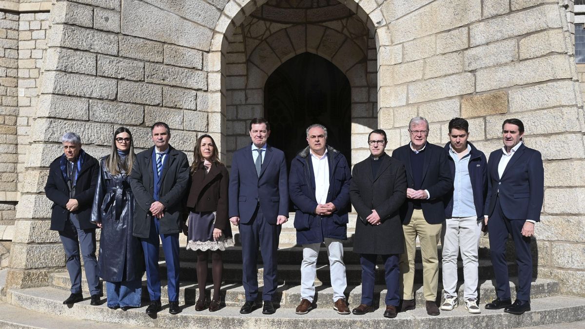 Mañueco promete cultura y remolacha como "motor de desarrollo económico y social" en Astorga y La Bañeza