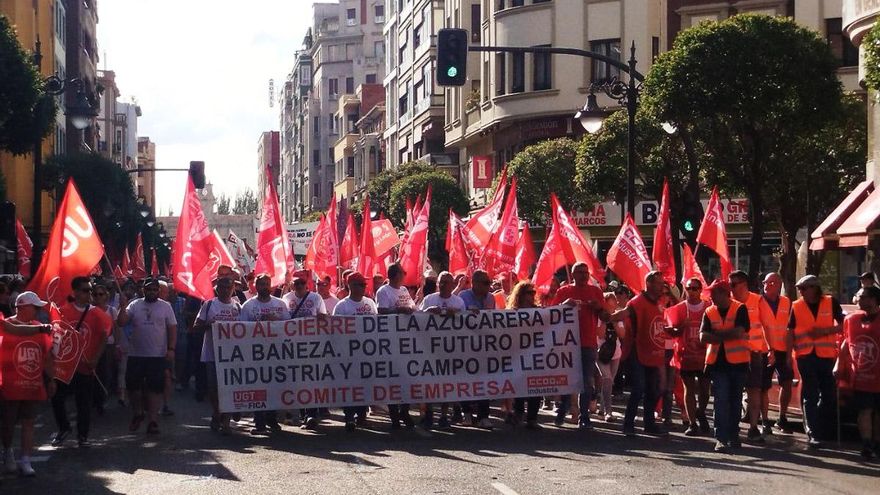 León sale a la calle en defensa de la Azucarera de La Bañeza