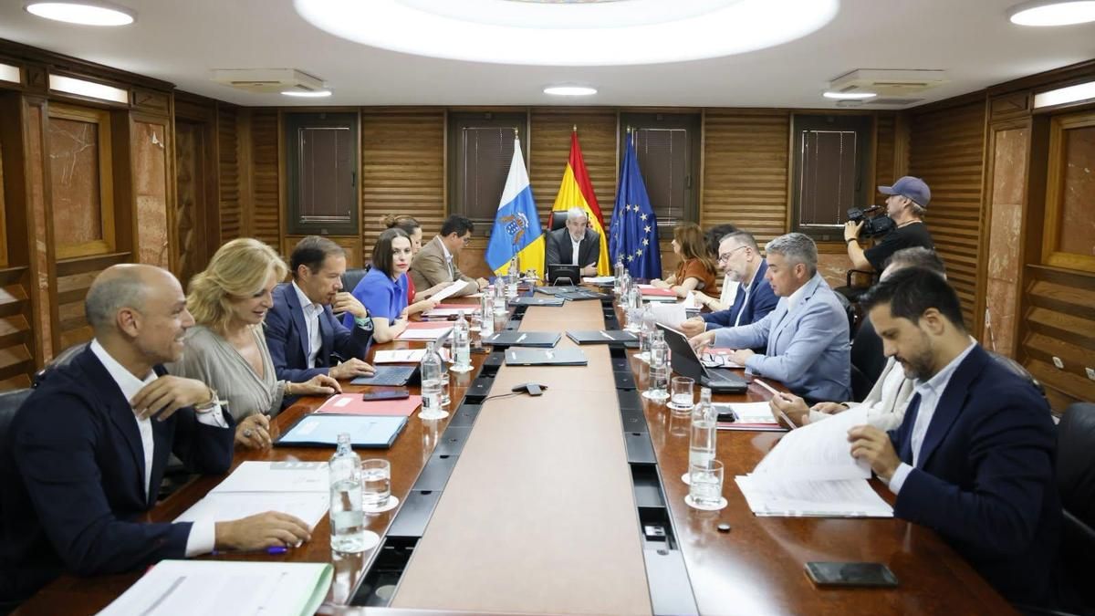 Fernando Clavijo, “el accionista mayoritario” que se traga el PP