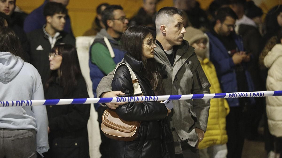 Pasajeros del tren descarrilado son trasladados a la caseta municipal de Adamuz