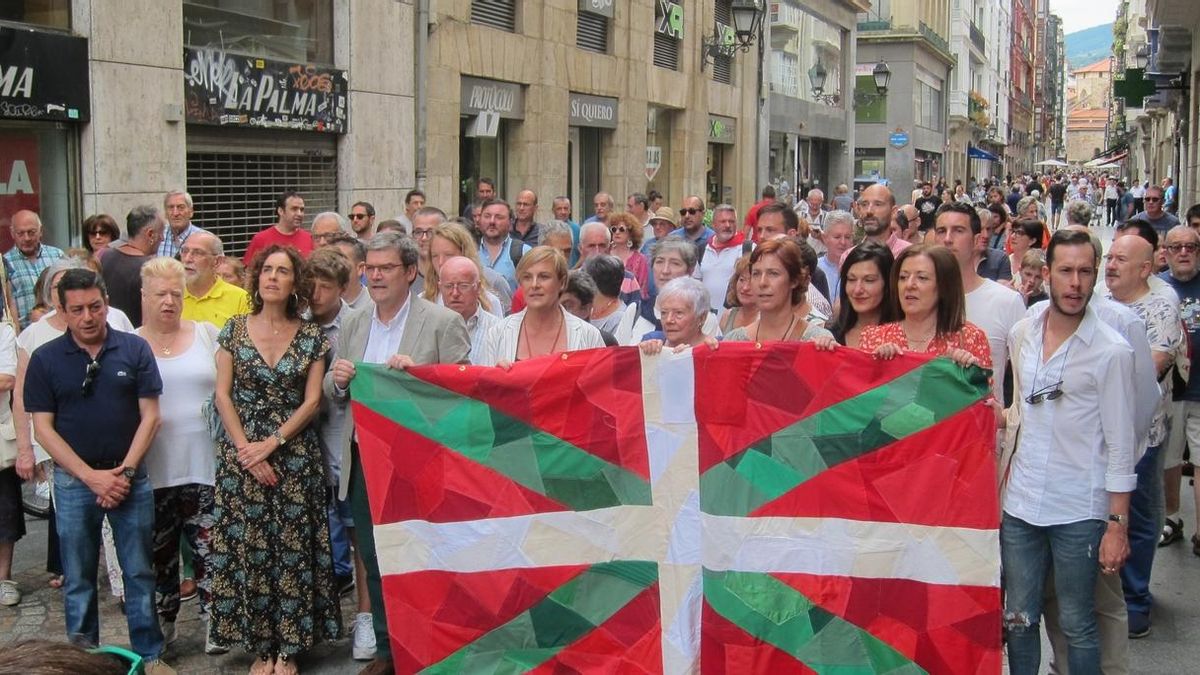 PNV insta a PSOE y Podemos a "sentarse a hablar" sobre "el qué y no tanto sobre quiénes tendrían las responsabilidades"