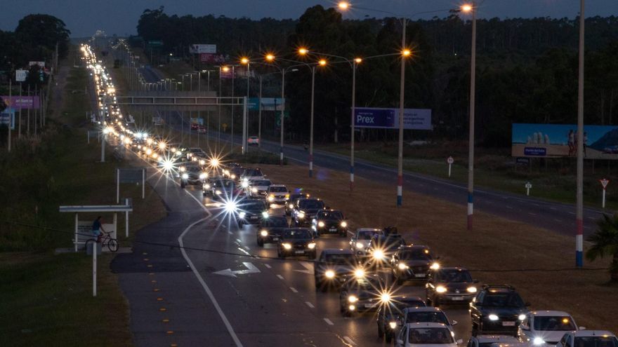 Comunidades hunden la primera autopista de Uruguay