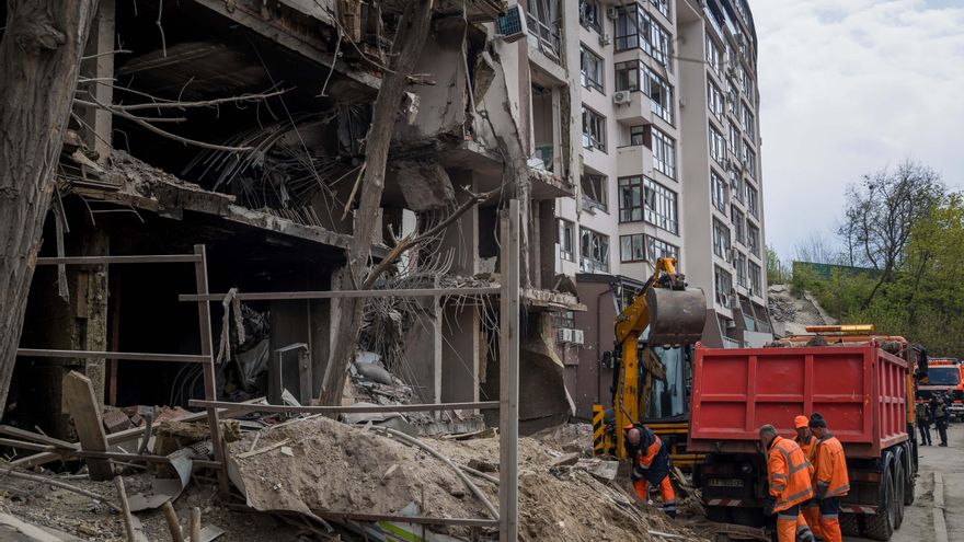 Vista de una zona donde impactaron misiles rusos en Kiev (Ucrania). Foto de archivo.EFE/Miguel Gutiérrez