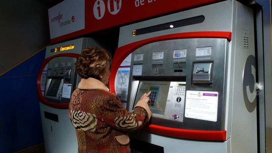 Precios del abono transporte en Madrid y otras rebajas a la movilidad después del acuerdo Gobierno-Junts que las salva