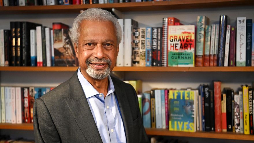 Gurnah: hay racismo en la reticencia de Europa a los refugiados del sur