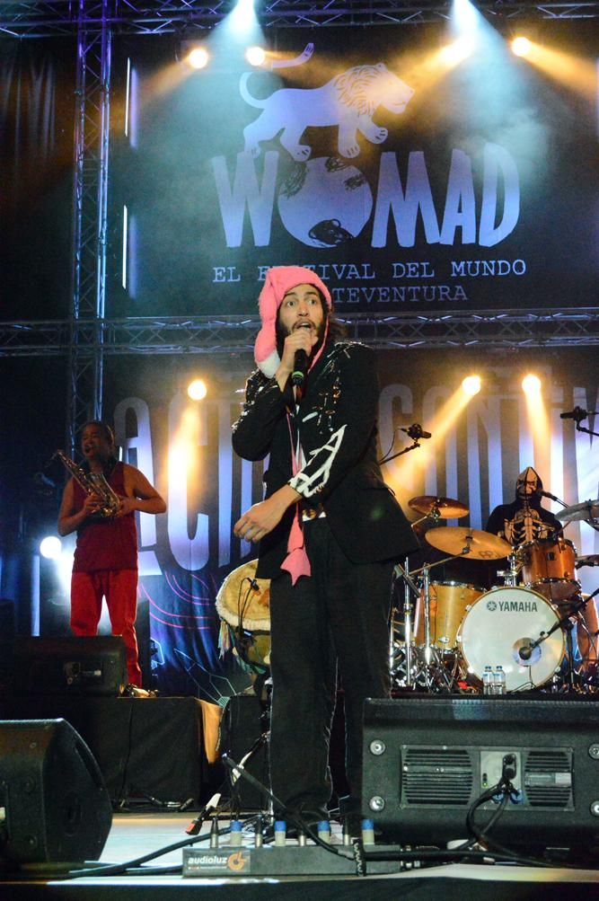 Actuación de La Chiva Gantiva en el Womad Fuerteventura 2014 | Iago Otero Paz
