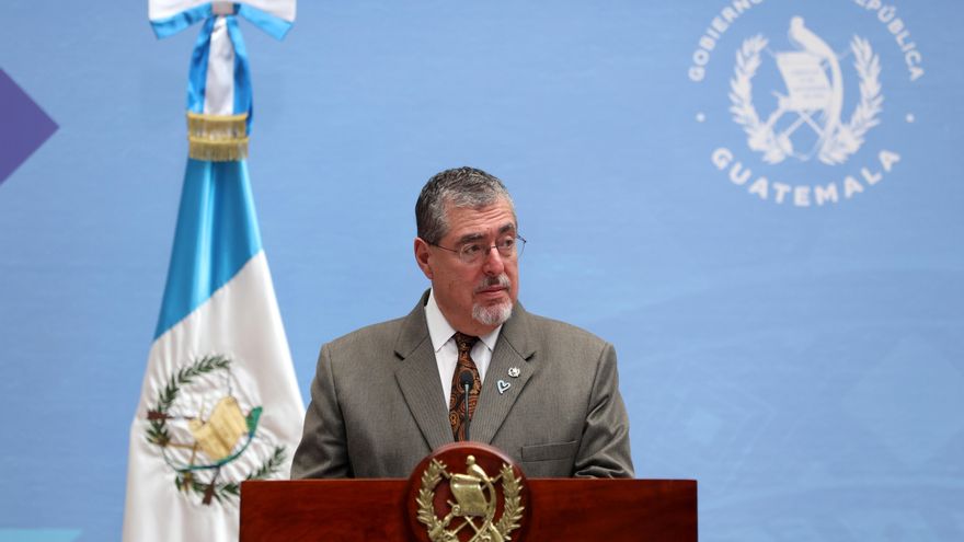 El presidente de Guatemala promoverá ley para luchar con fuerza contra el lavado de dinero