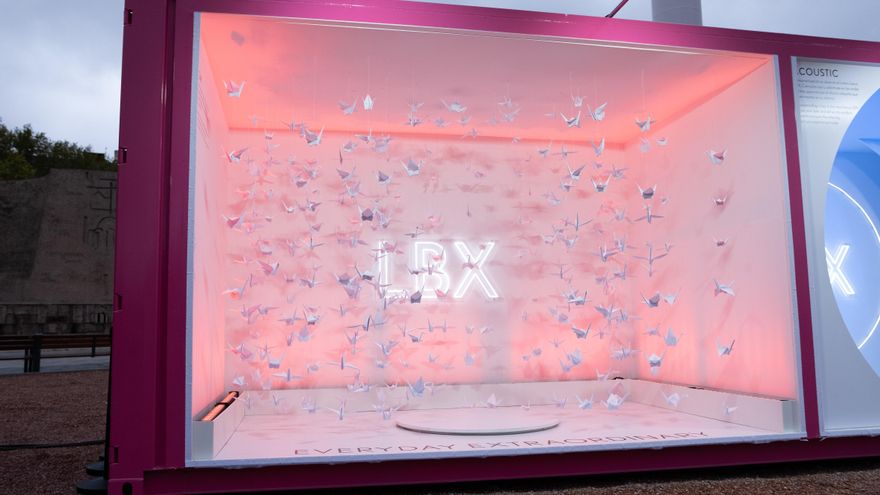 Uno de los contenedores transformados en instalación artística.