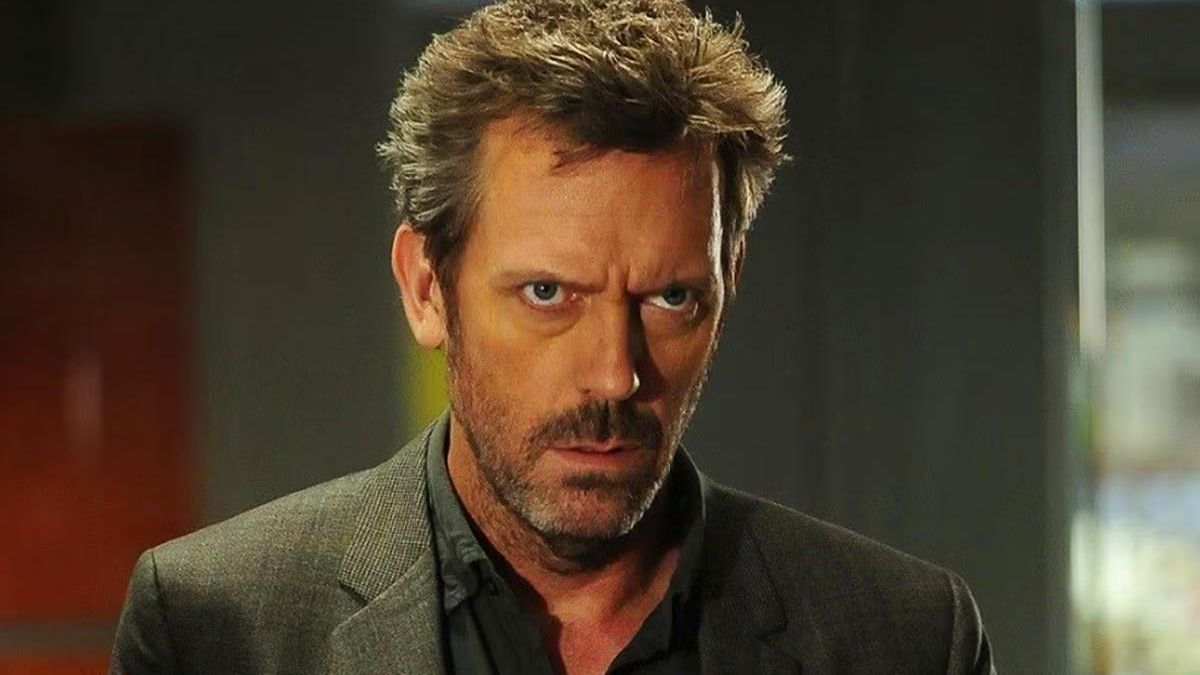 Hugh Laurie responde a la mayor crítica contra 'House' 14 años después de su final: "Si solo ves médicos, no es para ti"