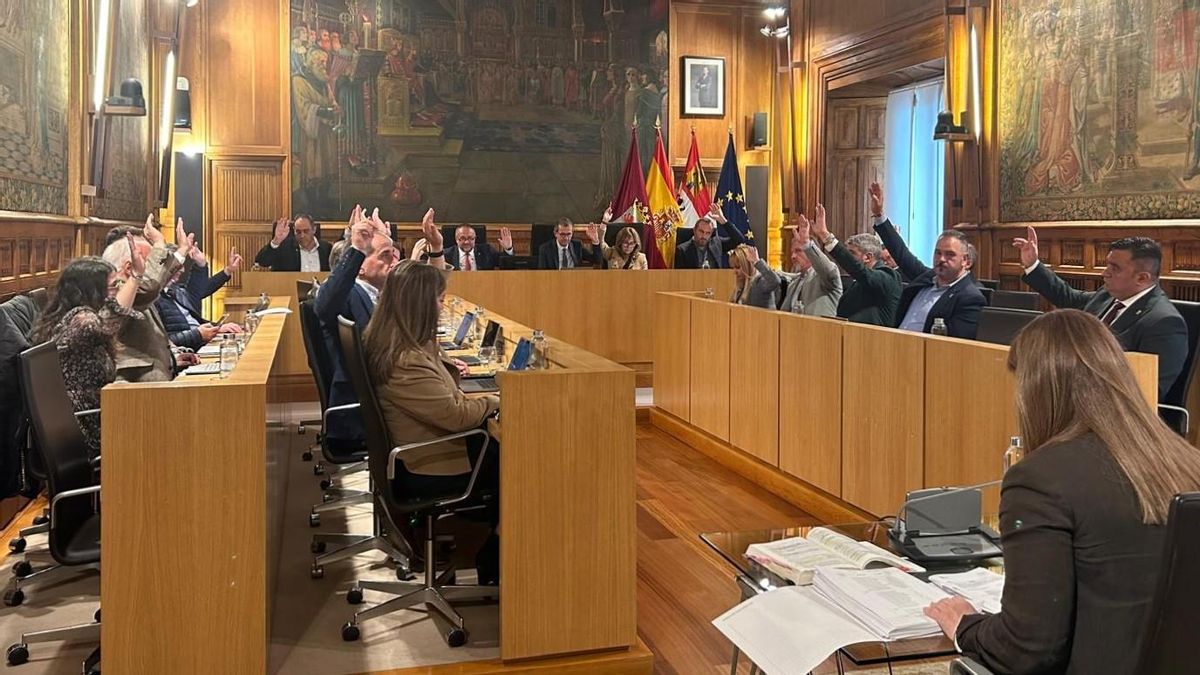 La Diputación de León se suma a exigir la reapertura para mercancías el ramal de tren entre La Bañeza y Astorga