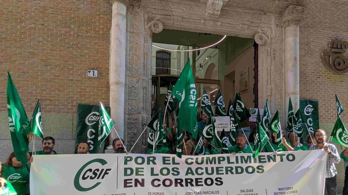 Trabajadores de Correos en Castilla-La Mancha denuncian "falta de personal" y el "incumplimiento" de acuerdos laborales