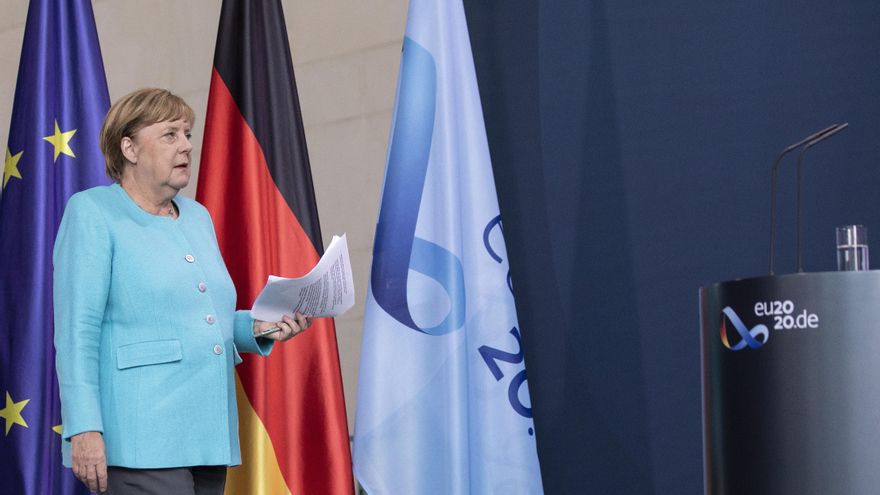 La canciller alemana, Angela Merkel, tiene dudas. EFE/EPA/MAJA HITIJ/Archivo