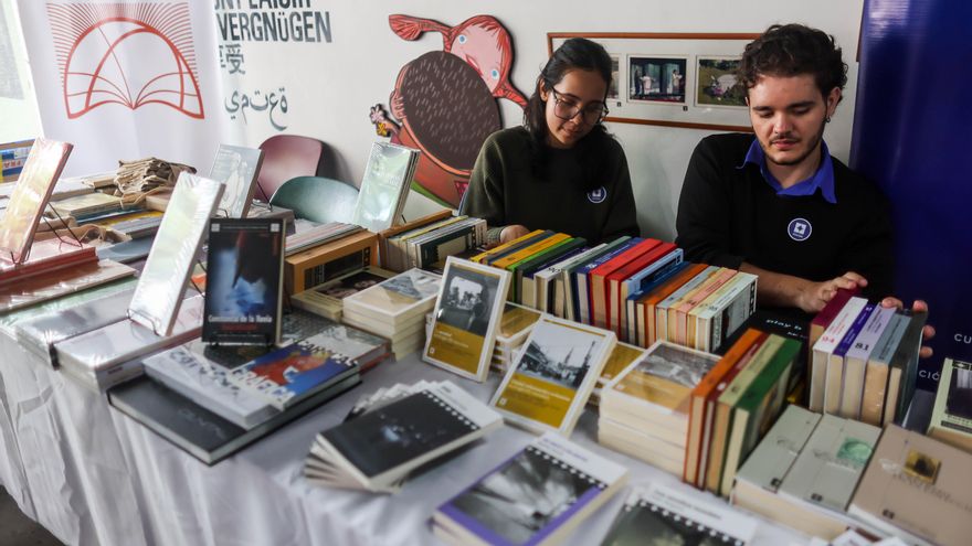 Feria de editores independientes en Venezuela homenajea al poeta español Antonio Machado