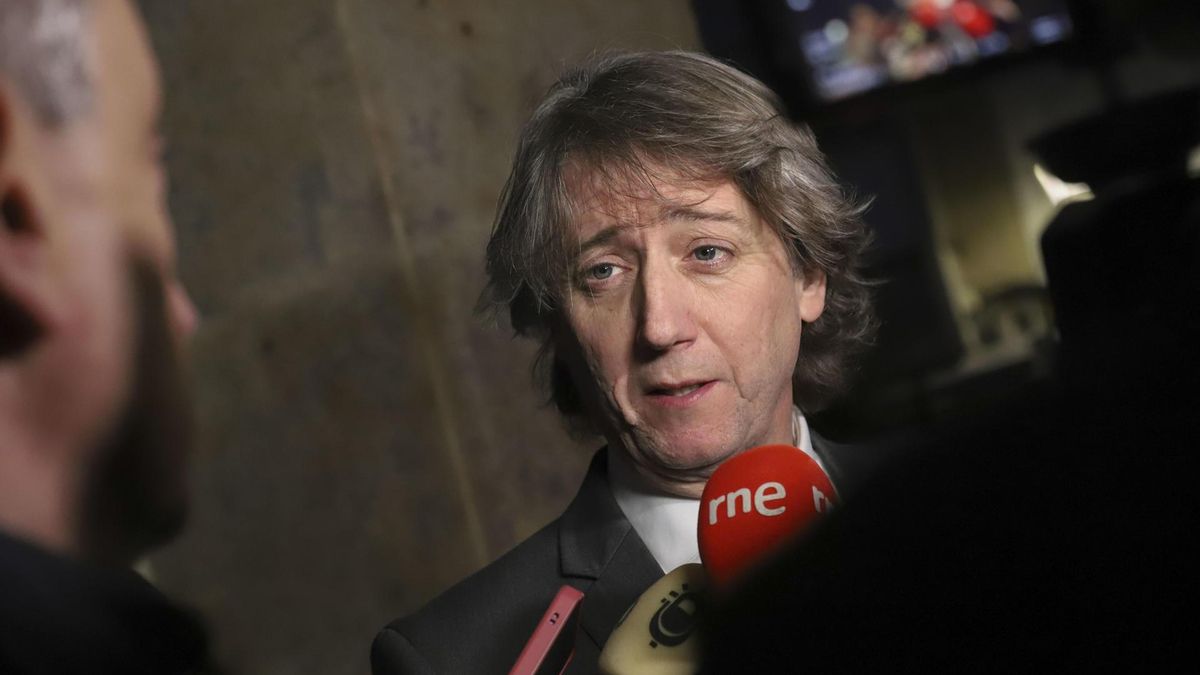 Carlos Martínez considera "insultante" que Mañueco minimice el debate sobre sanidad en El Bierzo